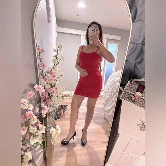 ⭐️Bebe bodycon dress - Picture 2 of 9